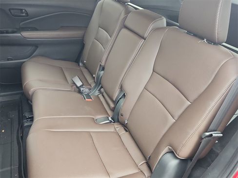 Used 2024 Honda Passport EX-L image 13