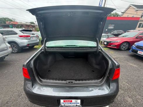 Used 2011 Buick Lucerne CX FWD image 6