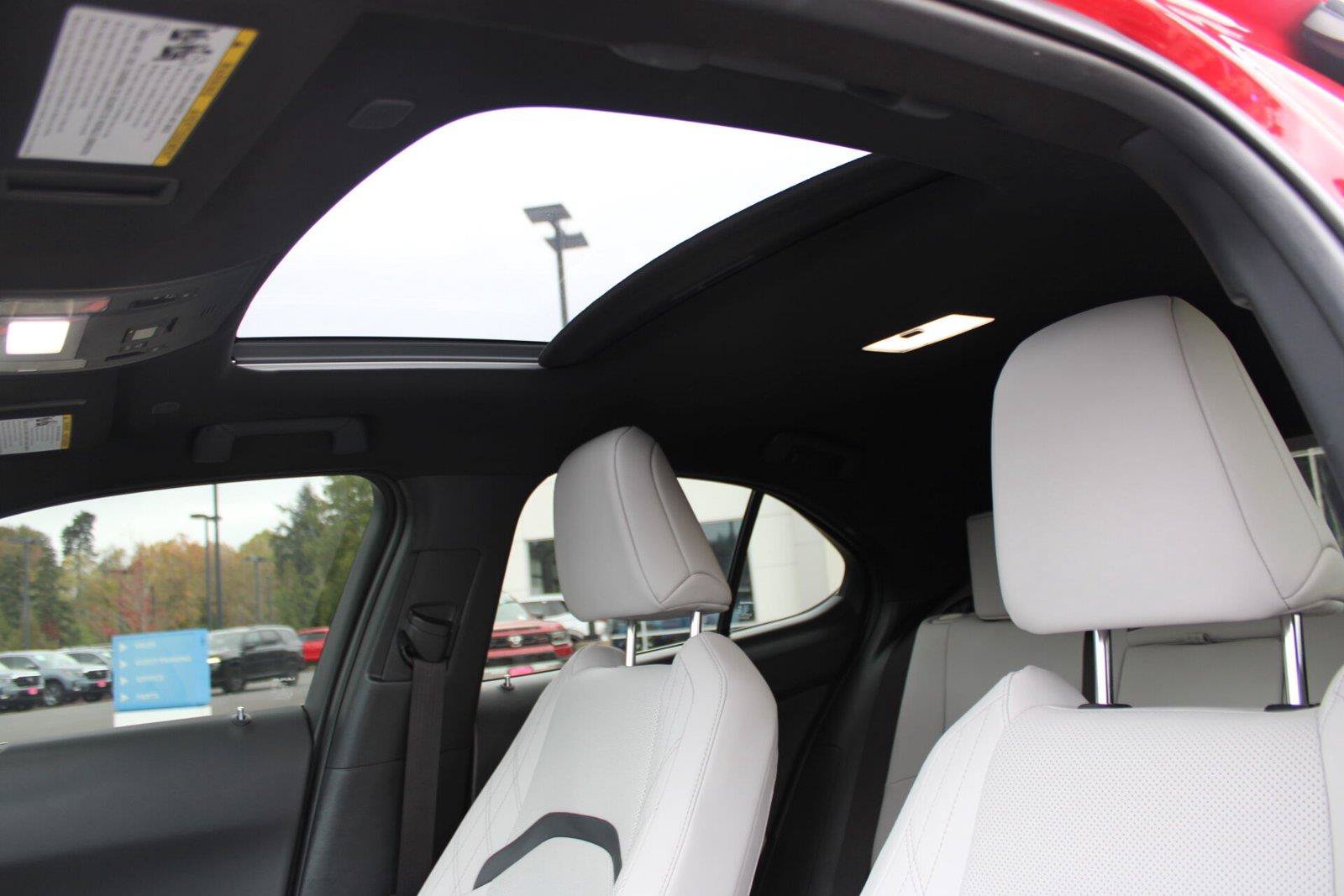 Used 2024 Lexus UX 250h F Sport AWD/4WD image 22