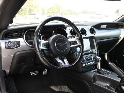 Used 2019 Ford Mustang Premium image 17