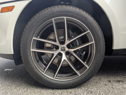 Certified 2026 Porsche Macan image 29