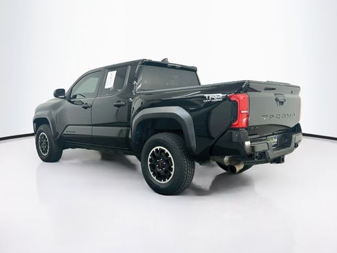 Used 2024 Toyota Tacoma TRD Off-Road AWD/4WD image 5