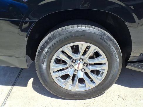 Used 2024 GMC Yukon XL Denali AWD/4WD image 13