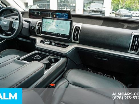 Used 2025 Ford Expedition Active AWD/4WD image 27