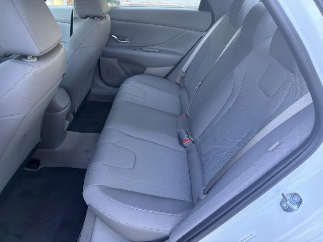 New 2026 Hyundai Elantra SE FWD image 22