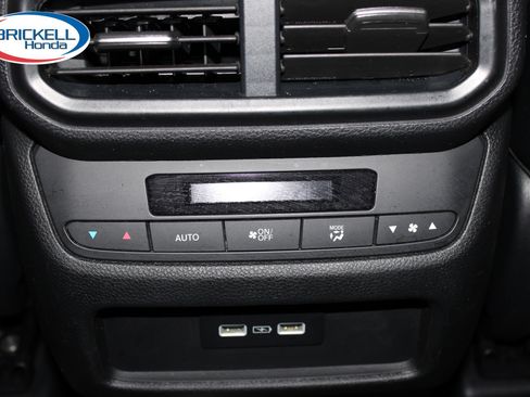 Used 2023 Honda Pilot Touring image 21
