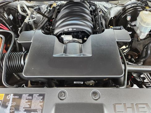 Used 2016 Chevrolet Suburban LT RWD image 24
