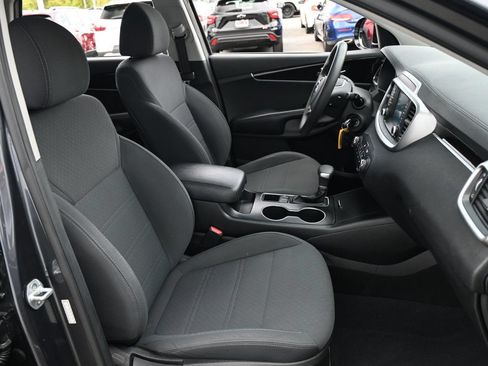 Used 2020 Kia Sorento LX FWD image 16