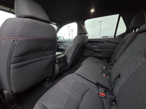Used 2025 Honda Pilot Sport image 28