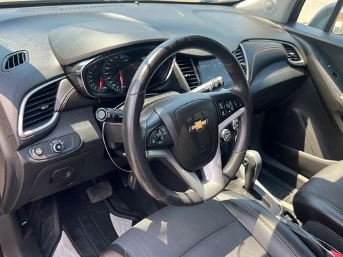 Used 2018 Chevrolet Trax LT w/ LT Convenience Package FWD image 15