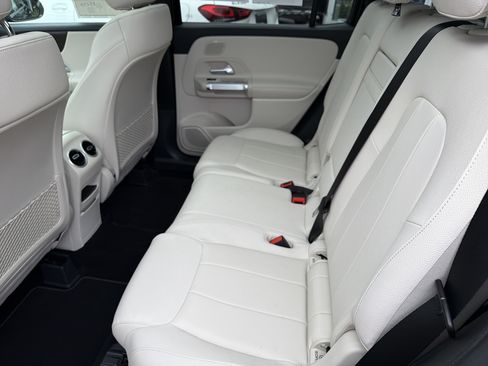 Used 2026 Mercedes-Benz GLB 250 4MATIC image 27