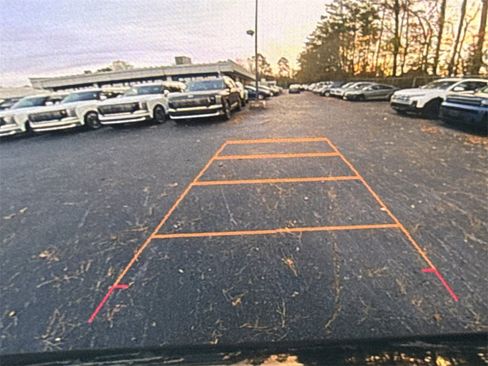 Used 2022 Chevrolet Traverse LS image 33