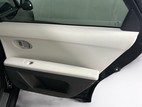 Used 2024 Hyundai Ioniq 5 SEL RWD image 30