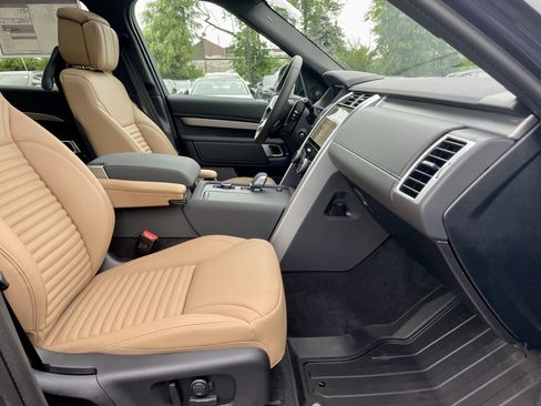 New 2026 Land Rover Discovery Dynamic SE AWD/4WD image 15