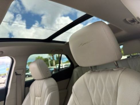 Used 2022 Buick Envision Avenir w/ Technology Package II FWD image 26