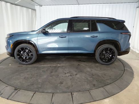 New 2026 Chevrolet Traverse RS w/ LPO, Floor Liner Package image 2
