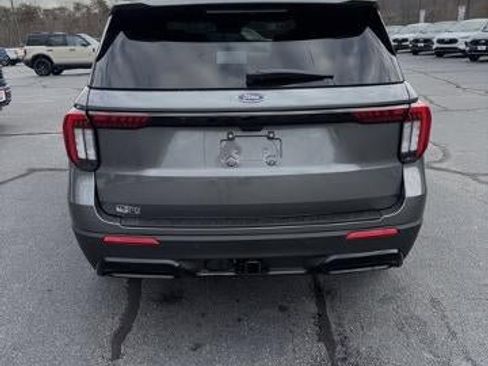 New 2026 Ford Explorer ST-Line w/ ST-Line Street Pack image 5