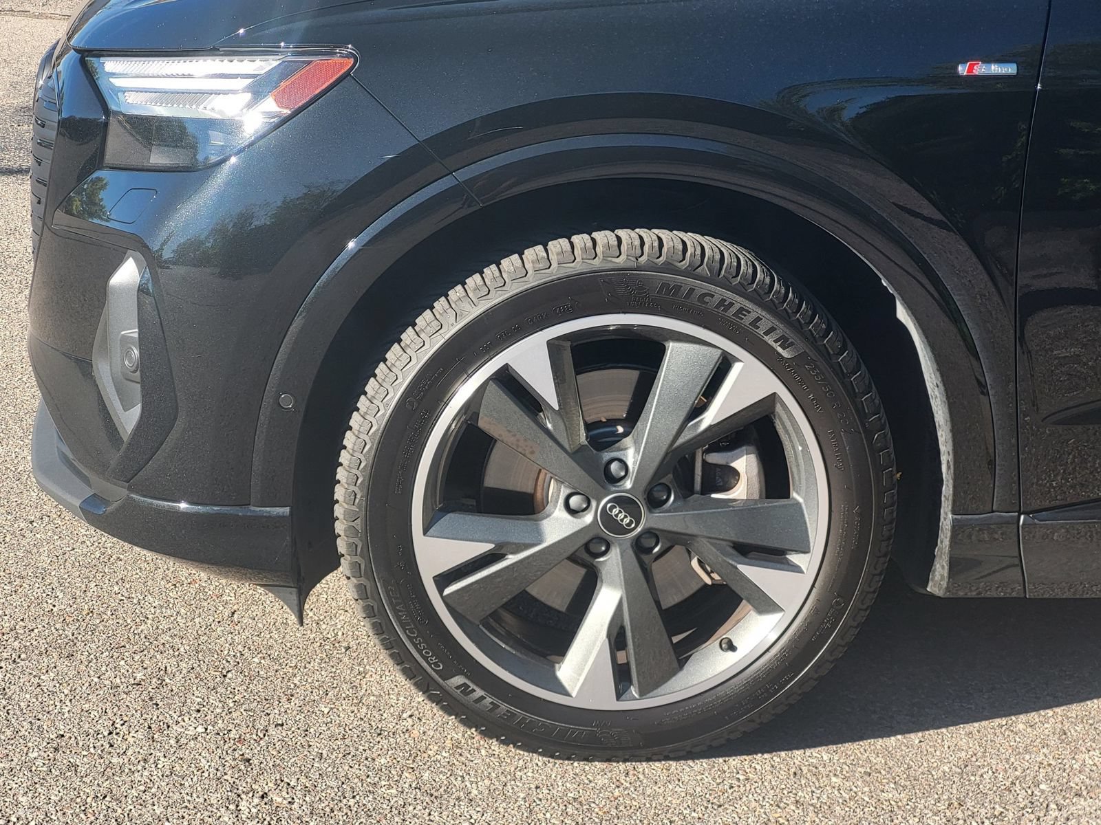 Used 2024 Audi Q4 e-tron Prestige AWD/4WD image 8