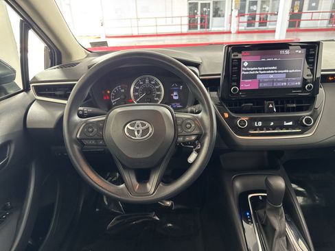 Used 2022 Toyota Corolla LE FWD image 16