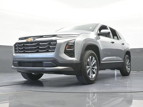Used 2026 Chevrolet Equinox LT FWD image 51