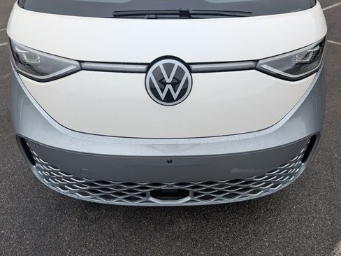 Used 2025 Volkswagen ID. Buzz Pro S Plus RWD image 12