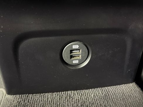 Used 2018 Porsche Macan AWD/4WD image 42
