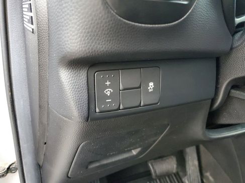 Used 2015 Kia Soul + image 8