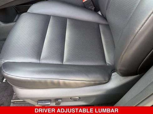Certified 2022 Nissan Rogue SV w/ SV Premium Package AWD/4WD image 18