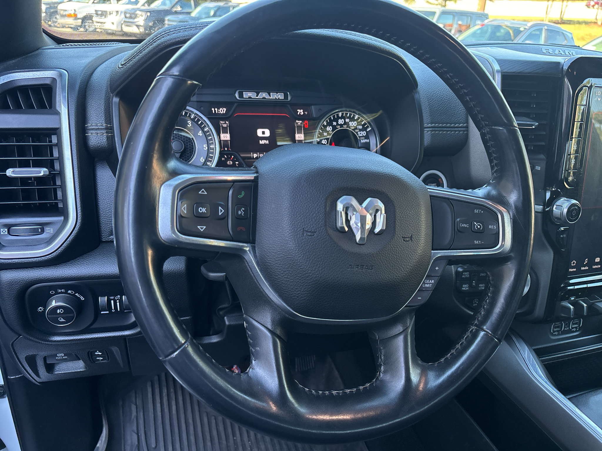 Used 2023 RAM 1500 Laramie AWD/4WD image 6