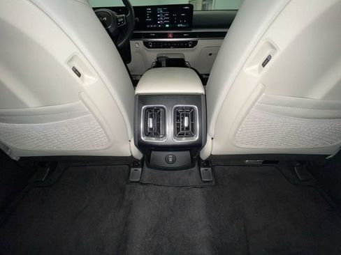 Used 2025 Kia Sorento S w/ Panoramic Sunroof Package FWD image 30