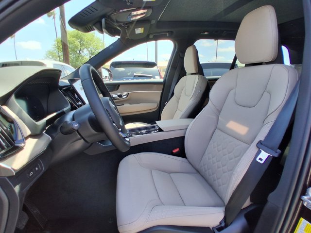 New 2026 Volvo XC90 T8 Plus w/ Protection Package Premier AWD/4WD image 15