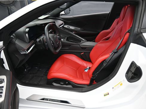 Used 2024 Chevrolet Corvette Stingray Convertible w/ 1LT image 11