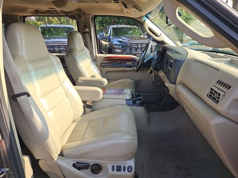 Used 2005 Ford Excursion Limited AWD/4WD image 16
