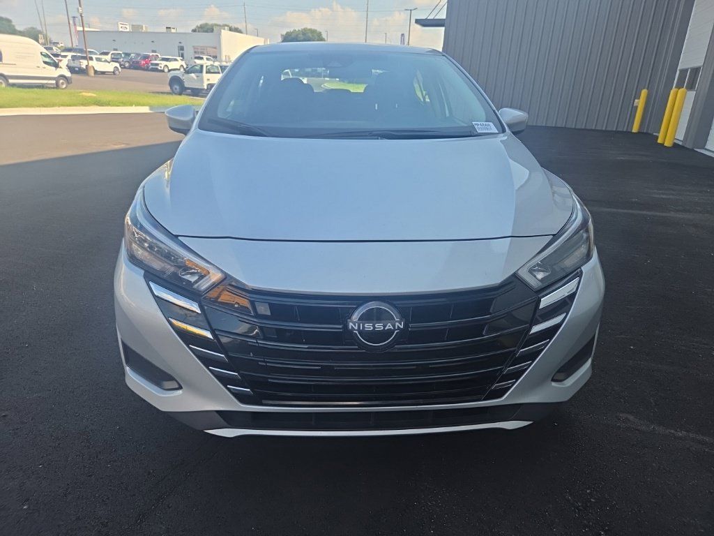 Used 2025 Nissan Versa SV FWD image 2