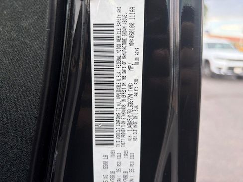 Used 2011 Jeep Wrangler Unlimited Sahara w/ Connectivity Group AWD/4WD image 27