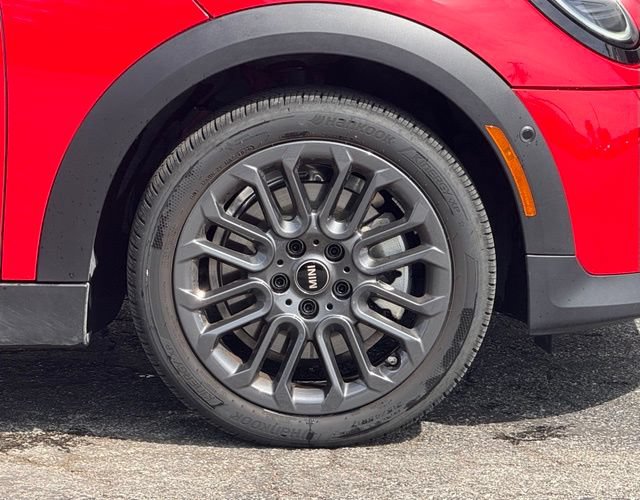 Used 2026 MINI Cooper 4-Door Hardtop FWD image 3