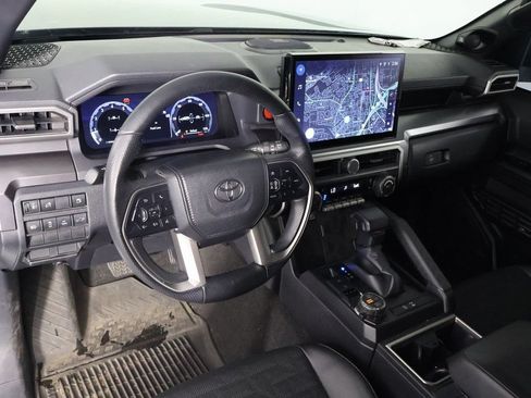 Used 2025 Toyota 4Runner TRD Off-Road Premium AWD/4WD image 6