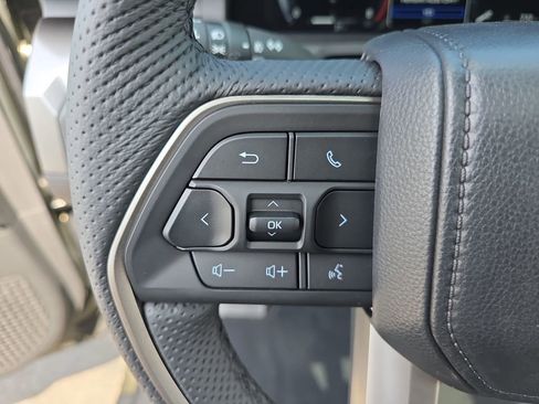 Used 2026 Toyota Tacoma TRD Sport w/ TRD Sport Premium Package AWD/4WD image 19