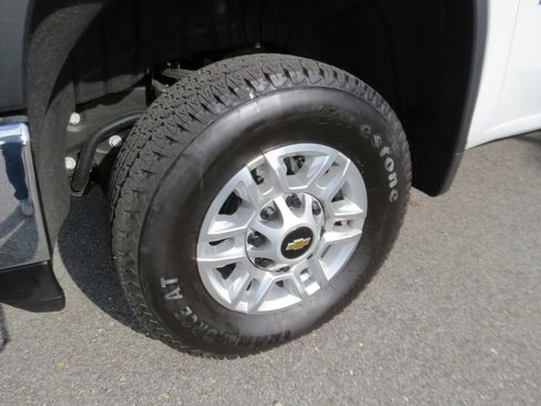 Used 2025 Chevrolet Silverado 2500 W/T w/ WT/CX Safety Package image 13