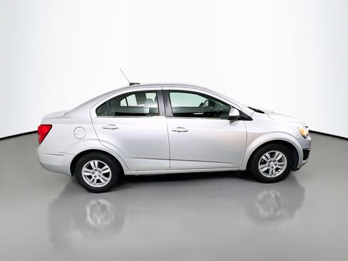 Used 2016 Chevrolet Sonic LT image 3