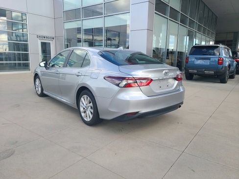 Used 2024 Toyota Camry LE image 5