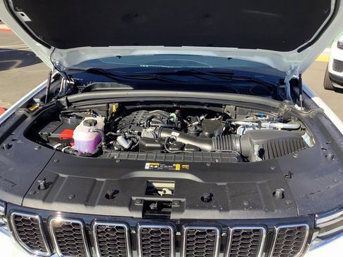 New 2025 Jeep Grand Cherokee Overland w/ Luxury Tech Group IV image 44