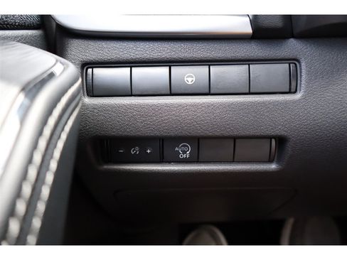 Used 2023 Nissan Rogue SV AWD/4WD image 39