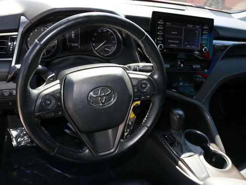 Used 2021 Toyota Camry SE FWD image 20