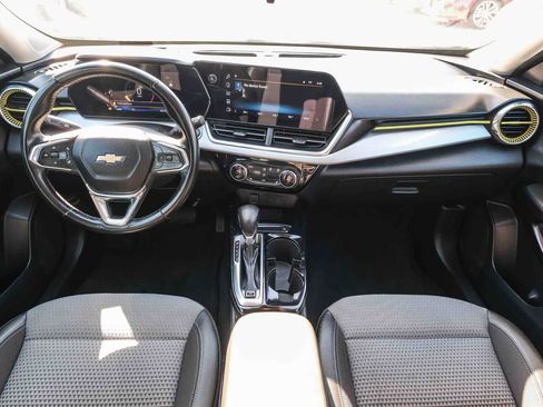 Used 2024 Chevrolet Trax LT w/ Driver Confidence Package FWD image 13