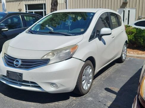 Used 2014 Nissan Versa Note SV FWD image 3