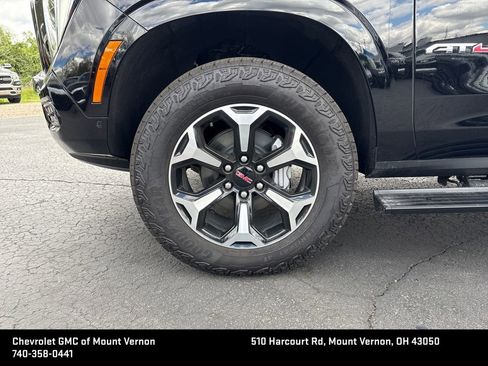 New 2026 GMC Yukon XL AT4 w/ AT4 Premium Plus Package AWD/4WD image 23