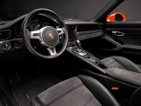 Used 2016 Porsche 911 Carrera GTS w/ GTS Interior Package RWD image 2