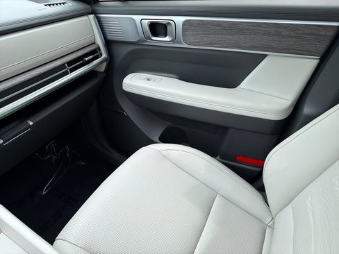 Used 2024 Hyundai Santa Fe Limited FWD image 31