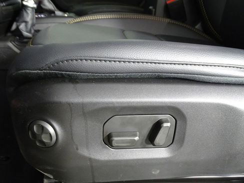 New 2026 Jeep Wrangler Sahara AWD/4WD image 20